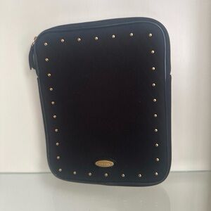 TAHARI Zippered iPad Case NWOT